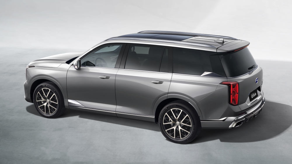 gac gs8 dragon сбоку серебряный серый кроссовер гибридный