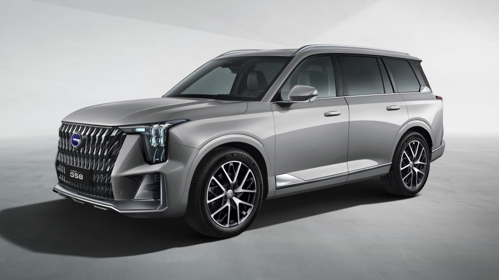 gac gs8 dragon спереди сбоку серебряный серый кроссовер гибридный