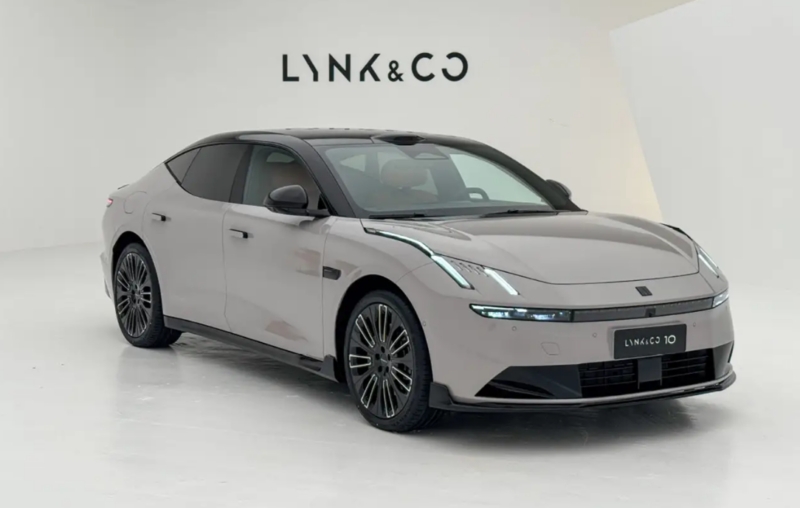 В Китае состоялась глобальная премьера Lynk & Co 10 EM-P мощностью 523 л.с.