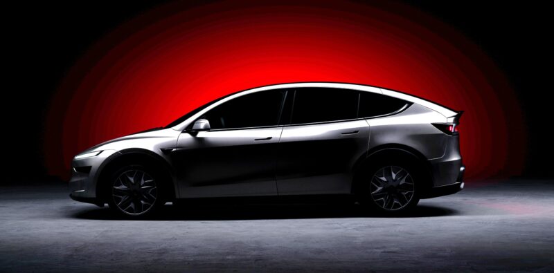 В Китае Tesla осенью запустит Model Y L с увеличенной колесной базой и шестью местами