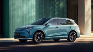 В Китае представлены официальные изображения кроссовера HIMA Shangjie H5, разработанного совместно SAIC и Huawei