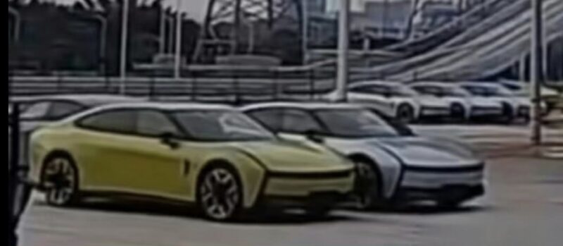 В Китае замечено множество новых Xpeng P7 на заводе, запуск ожидается в августе