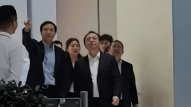 В Китае глава BYD посетил завод Xiaomi Auto по приглашению Лэй Цзюня, данные утекли в сеть В Китае глава BYD посетил завод Xiaomi Auto по приглашению Лэй Цзюня, данные утекли в сеть