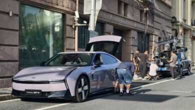 В Китае представлены шпионские снимки нового Xpeng P7 в кузове лифтбек перед запуском в августе