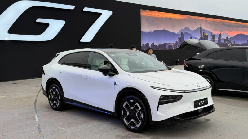 В Китае запущен электрический внедорожник Xpeng G7