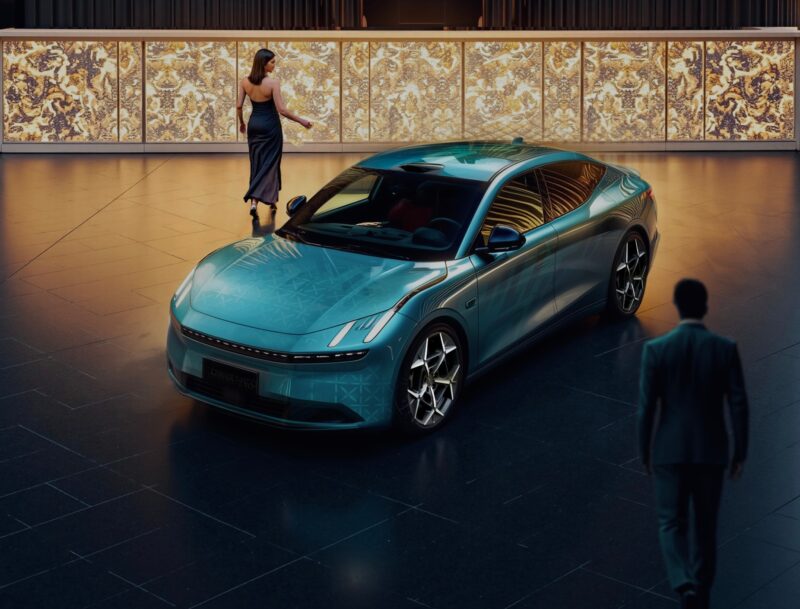 В Китае начнутся предварительные продажи гибрида Lynk & Co 10 EM-P PHEV по цене от 28 000 долларов с 11 августа