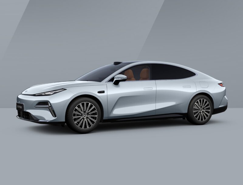 В Китае Geely Galaxy представит полностью электрическую версию седана Starshine 8