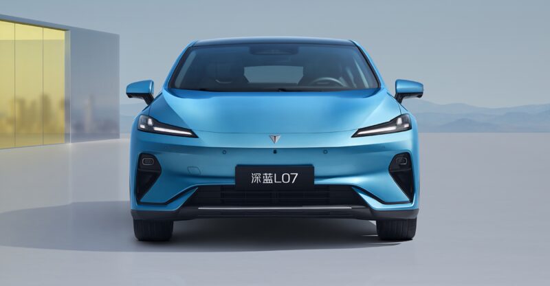 В Китае Deepal L07 2026 года выпускается по цене от 20 300 долларов с самой доступной системой ADAS от Huawei