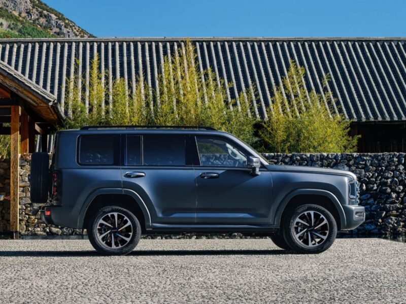 В Китае представлен тизер нового Haval H9 второго поколения перед дебютом на автосалоне в Чэнду