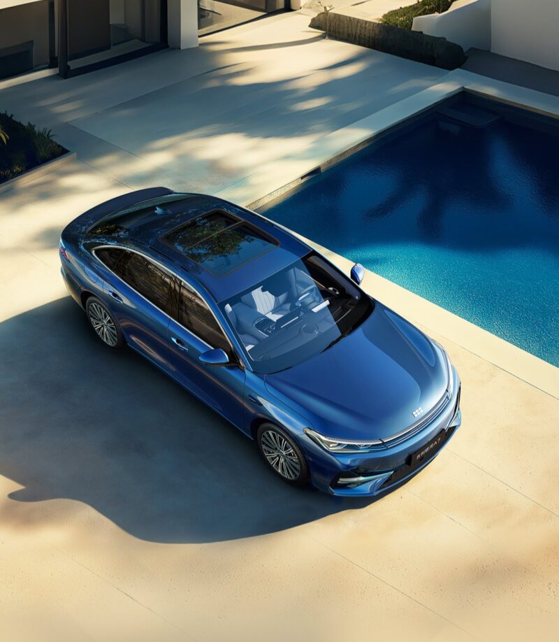 В Китае представлены официальные изображения гибридного седана Geely Galaxy Starshine 6 длиной 4,8 метра