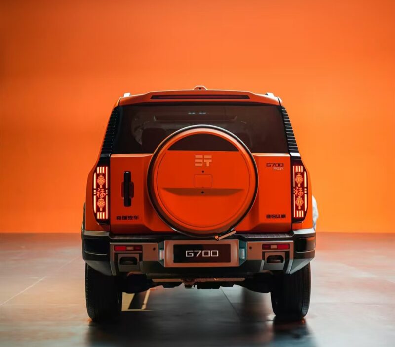 В Китае начались предварительные продажи внедорожника Jetour Zongheng G700 PHEV с 751 л.с. и глубиной преодоления брода 970 мм