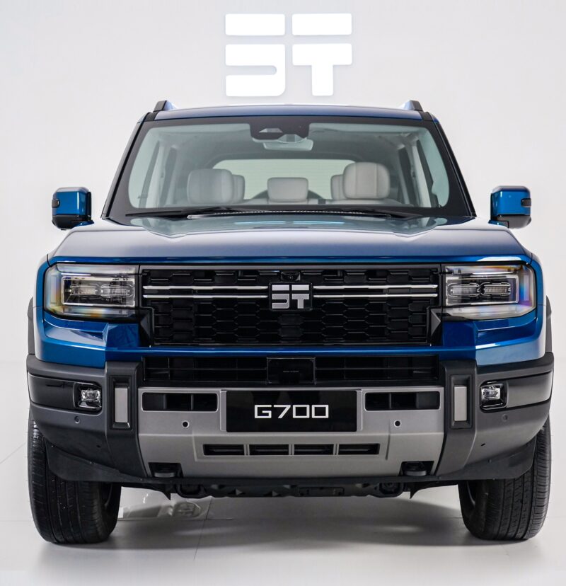 В Китае начались предварительные продажи внедорожника Jetour Zongheng G700 PHEV с 751 л.с. и глубиной преодоления брода 970 мм