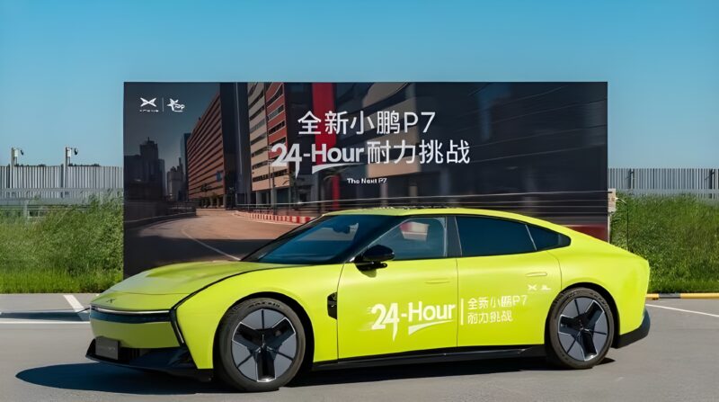 В Китае Xpeng приостановил 24-часовой тест на выносливость модели P7 из-за непогоды и планирует возобновить его утром.