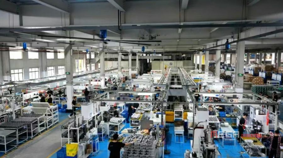 Более 500 антикварных мотоциклов были продемонстрированы на культурном фестивале в Тайчжоу Более 500 антикварных мотоциклов были продемонстрированы на культурном фестивале в Тайчжоу Джинланг на культурном фестивале в Тайчжоу Китай.