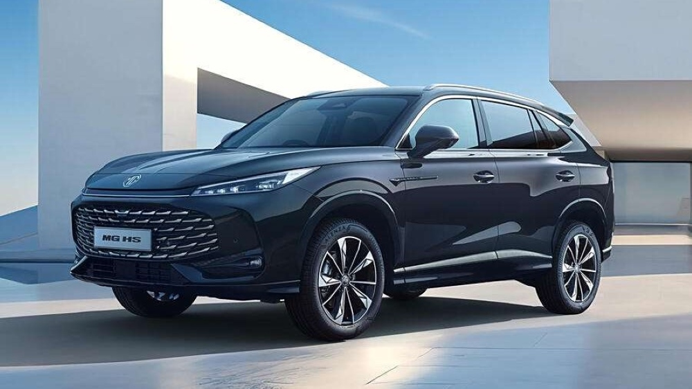 Кроссовер Mg HS перед стороной черный