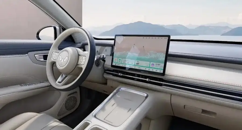 В Китае Wuling при поддержке GM и SAIC показала салон электромобиля Bingo S, конкурента Geely Xingyuan и BYD Seagull