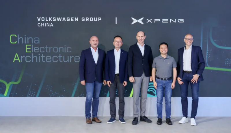 В Китае Volkswagen Group и Xpeng расширяют стратегическое партнёрство в области E/E-архитектуры на бензиновые и подключаемые гибридные платформы