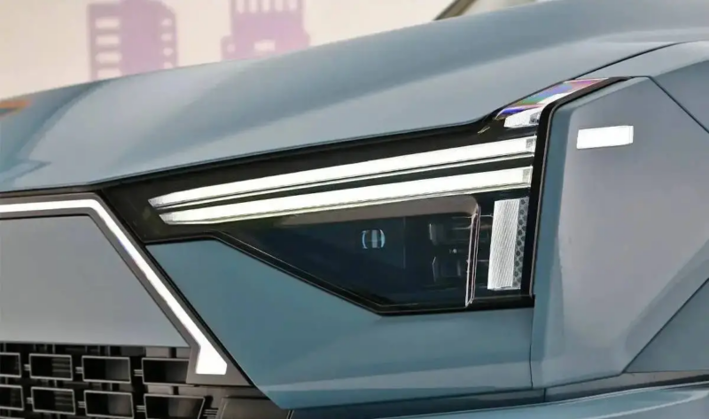 В Китае представлен Dongfeng M-Hero M817 с HarmonyOS Cockpit 5 и Huawei ADS 4, цена от 44 500 долларов.