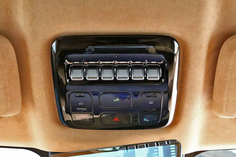 В Китае представлен Dongfeng M-Hero M817 с HarmonyOS Cockpit 5 и Huawei ADS 4, цена от 44 500 долларов.