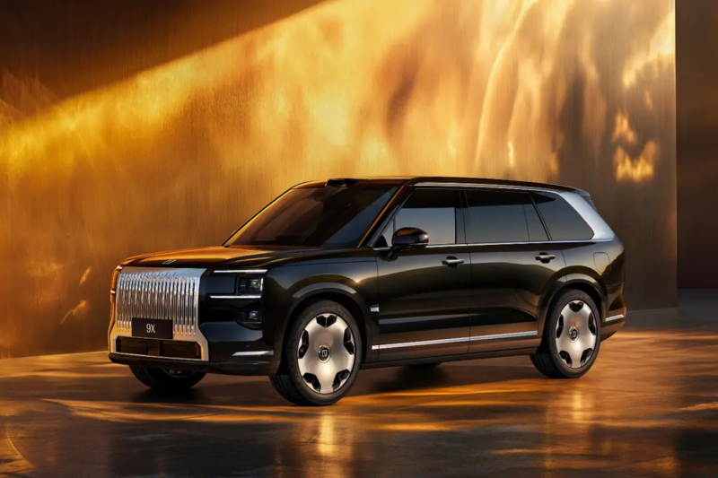 В Китае Geely Zeekr 9X получил аудиосистему Naim, ранее доступную только в Bentley