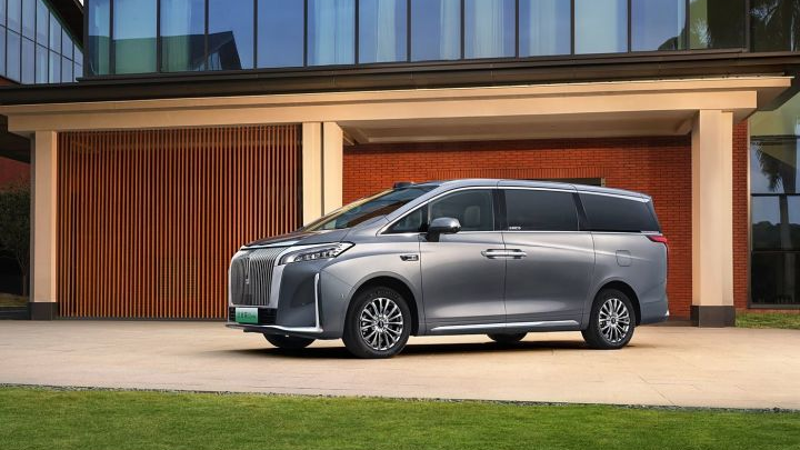В Китае минивэн Wey Gaoshan 7 PHEV от Great Wall стартует в предзаказе 10 сентября и дебютирует на автосалоне в Чэнду