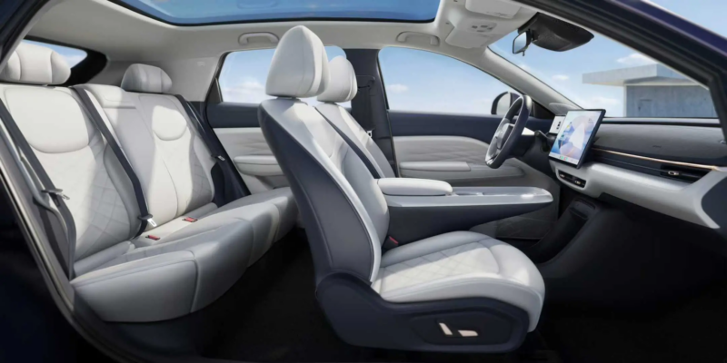 В Китае BAIC показал салон конкурента BYD Seagull — хэтчбека Arcfox T1 класса A0