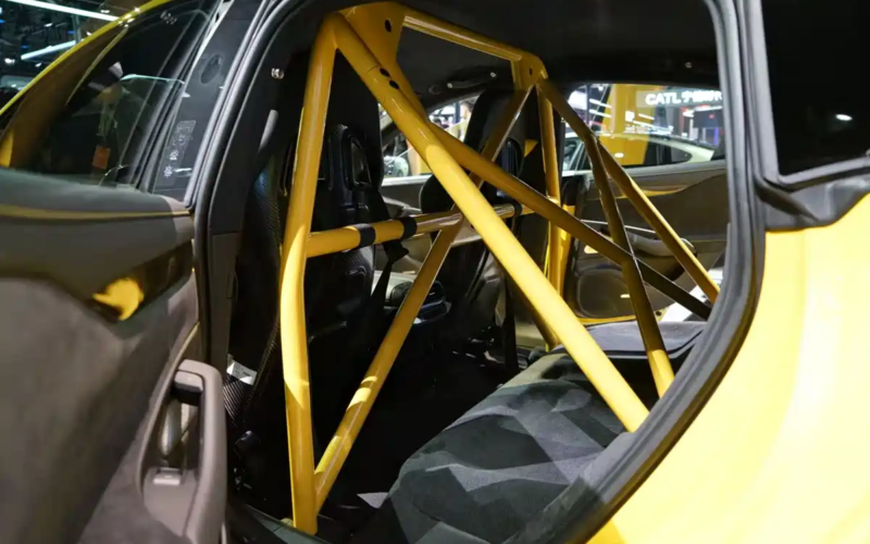 В Китае на автосалоне в Чэнду впервые представили Xiaomi SU7 Ultra Nürburgring Limited Edition