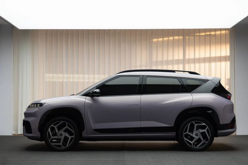 В Китае представлен первый электромобиль Hyundai — кроссовер EO, который выйдет в сентябре