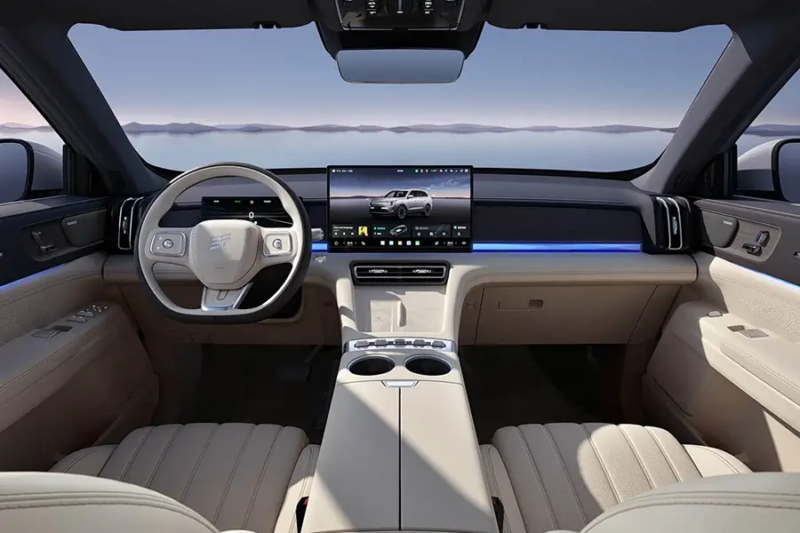 В Китае стартует предварительная продажа Chery Jetour Shanhai L7 Plus с запасом хода 1700 км с 18 августа.