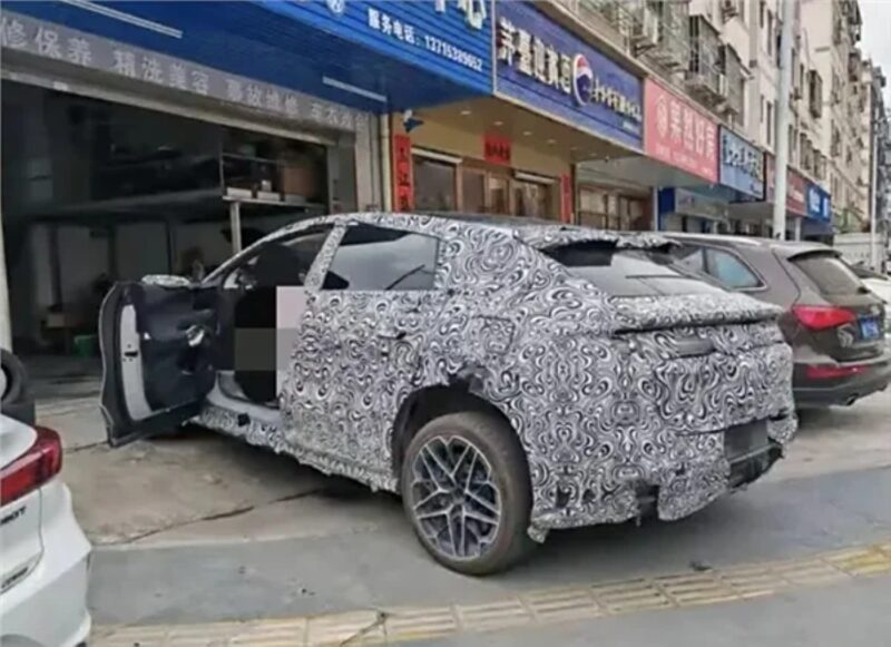 В Китае замечен BYD Yangwang U7 GT, раскрыт вариант shooting brake