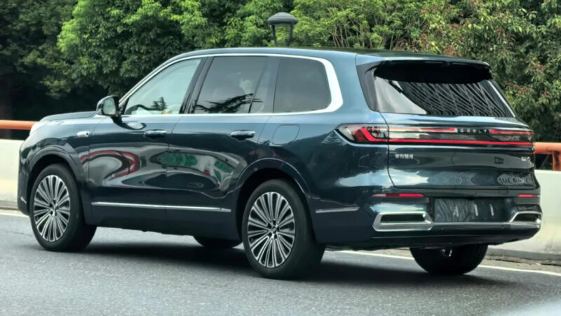 В Китае новый полноразмерный кроссовер Geely Galaxy M9 с 697 л.с. скопился у дилеров перед стартом продаж