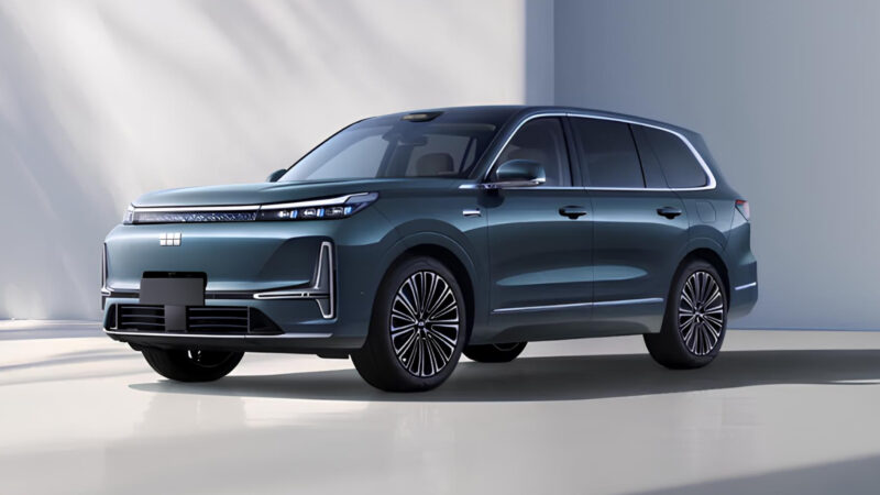 В Китае начались предзаказы на полноразмерный кроссовер Geely Galaxy M9 по цене от 27 040 долларов.