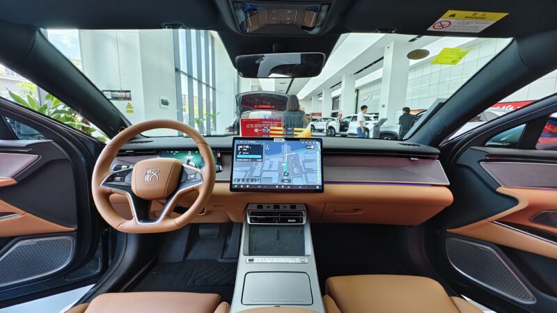В Китае протестировали BYD Han L EV с двумя двигателями и мощностью 1086 л.с.