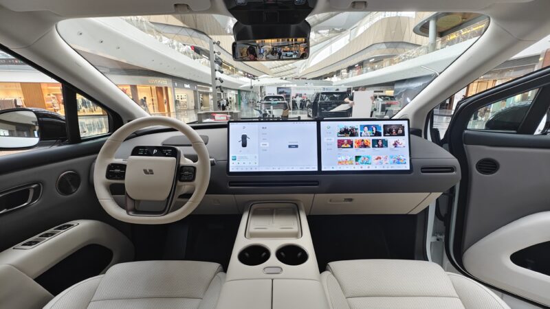 В Китае представлен Li Auto i8: трехрядный электрический внедорожник с дизайном в стиле MPV