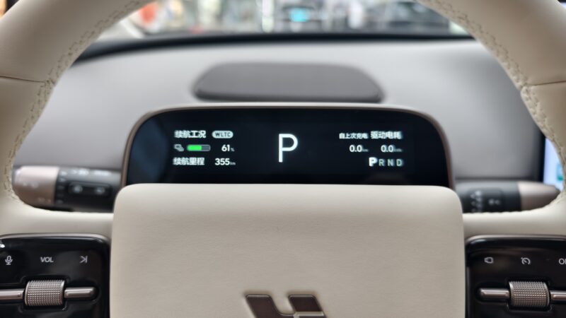 В Китае представлен Li Auto i8: трехрядный электрический внедорожник с дизайном в стиле MPV