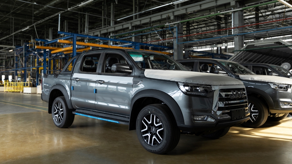 Пикап JAC T8 Pro на передней части завода Unison в беларуси