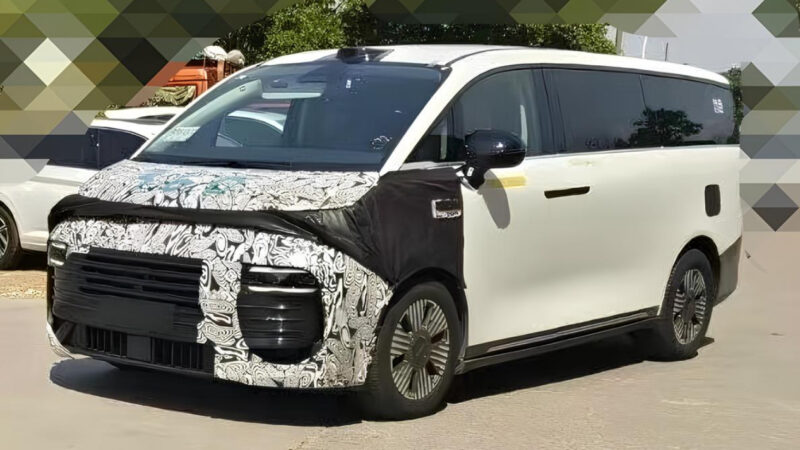 В Китае представлен минивэн LEVC L380 от Geely с гибридной версией PHEV для рынка Великобритании