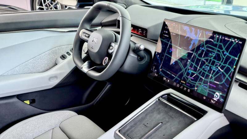 В Китае начались продажи нового Xpeng P7 по цене от 30 730 долларов