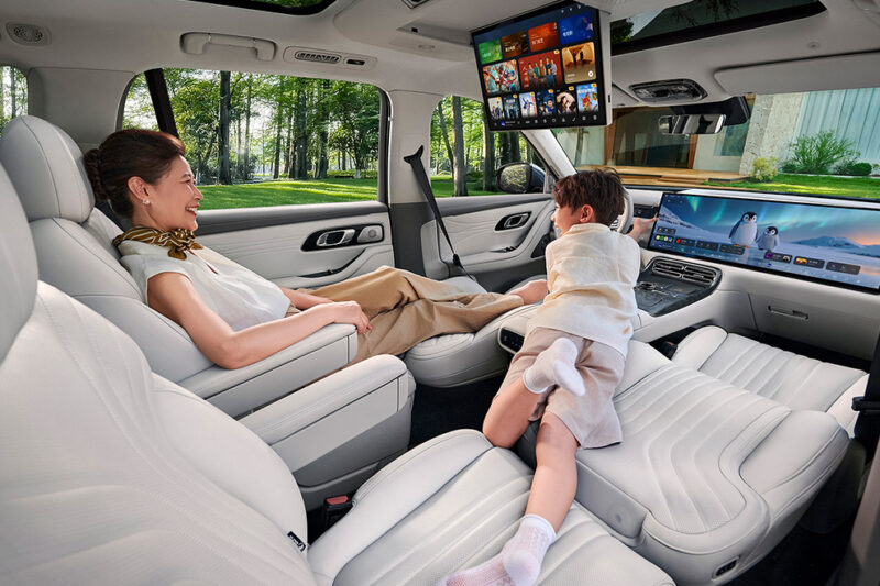 В Китае представлен Geely Galaxy M9 PHEV длиной 5,2 метра с запасом хода до 1505 км по цене от 25 800 долларов
