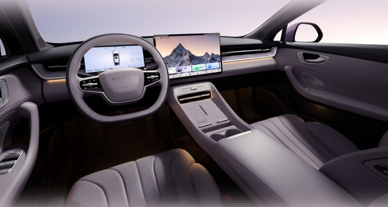 В Китае представлены Roewe M7 PHEV с запасом хода 2050 км и ИИ-модель ByteDance от 12 100 долларов.