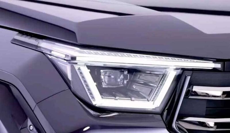 В Китае дебютировал новый внедорожник GWM Tank 400 PHEV с обновленным дизайном и двумя электродвигателями.