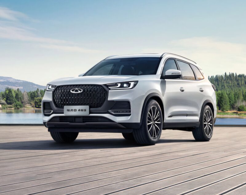В Китае появились официальные фотографии нового кроссовера среднего размера Chery Tiggo 8