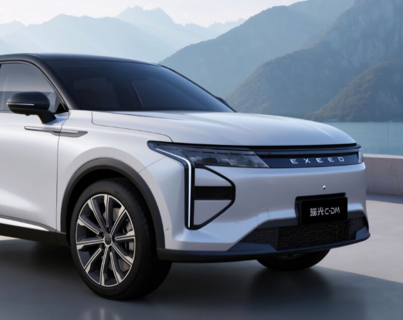 В Китае Chery Exeed Yaoguang C-DM Global Edition PHEV стартует от 19 600 долларов США: запас хода 1400 км, обновленная силовая установка