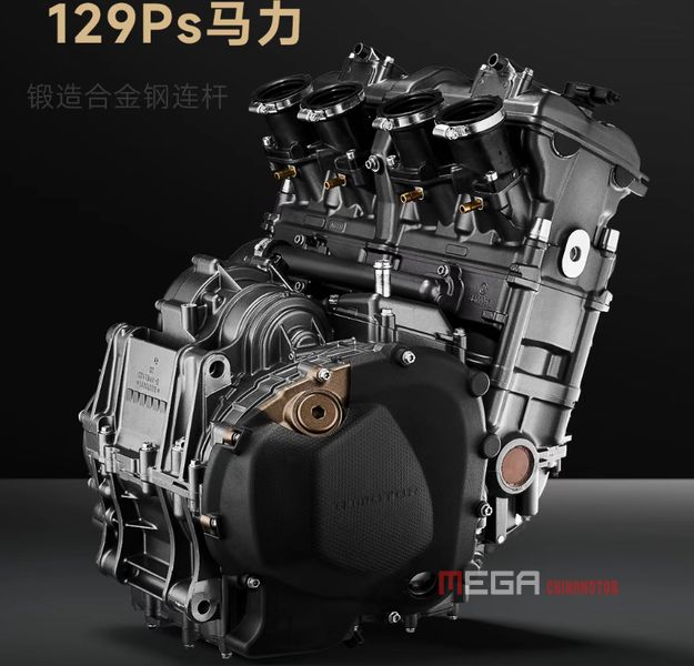 QJMOTOR 921CC встроенные четырехцилиндровые электронные спортивные гонки QJMOTORS 921CC.