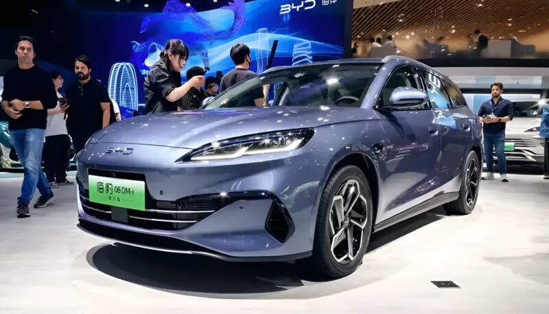 Новый китайский автомобиль Byd Seal 06 DM-I Wagon будет представлен на Munich Show 2025 года (IAA Mobility 2025)