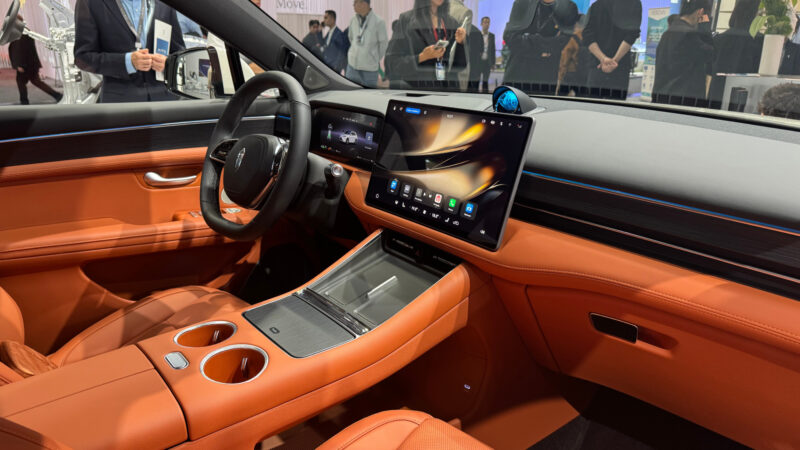 В Китае три кроссовера AITO от Huawei дебютировали на выставке IAA Mobility в Мюнхене