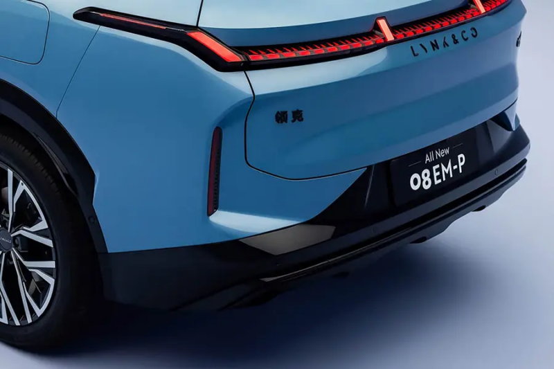 В Китае Lynk & Co начал предпродажи обновленных гибридных моделей 07 EM-P и 08 EM-P с LiDAR