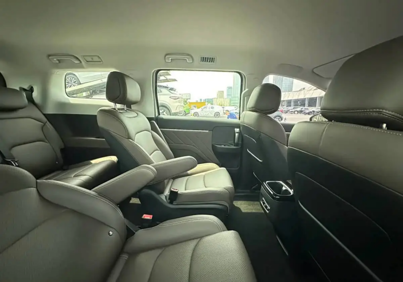 В Китае начаты предварительные заказы на новый минивэн SAIC-GM-Wuling Starlight 730