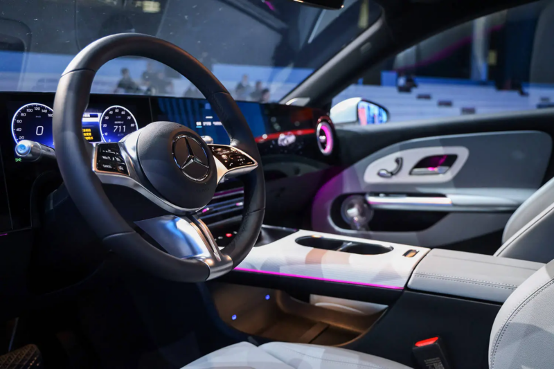 В Китае начался прием предварительных заказов на электрический седан Mercedes-Benz CLA, стоимость от 36 000 долларов США