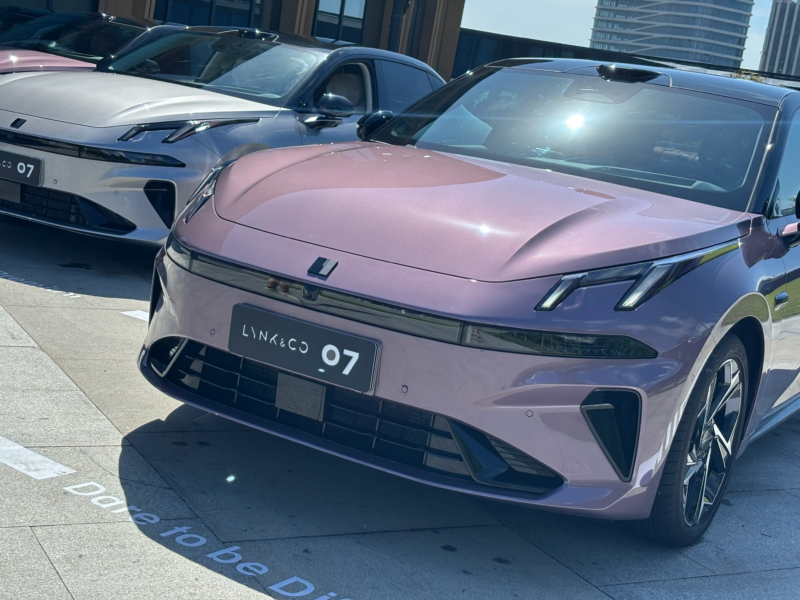 В Китае Lynk & Co от Geely представил обновлённый 07 EM-P с LiDAR по цене от 19 400 долларов.